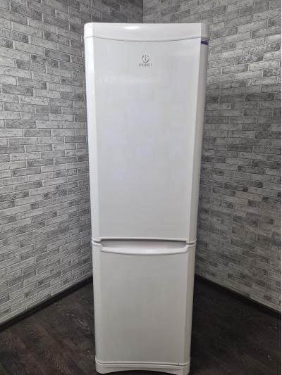 Холодильник Indesit BH 20  